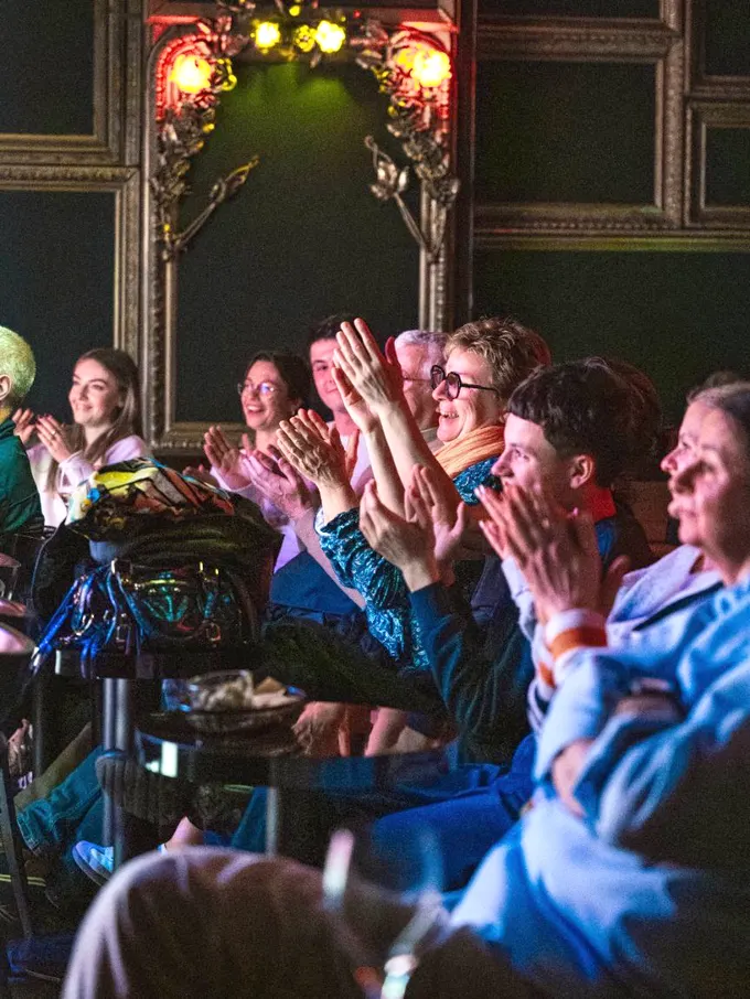 Public conquis au Choumi Comedy Club